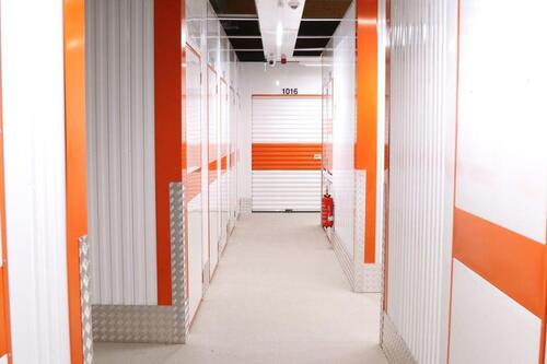 Foto - Sichere Boxen Garagen Lagerfläche Lagerräume Selfstorage ab 1m3 bis 84 m2 in Rostock