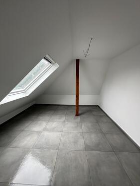 Foto - Erstbezug! Moderne, frisch sanierte Dachgeschosswohnung