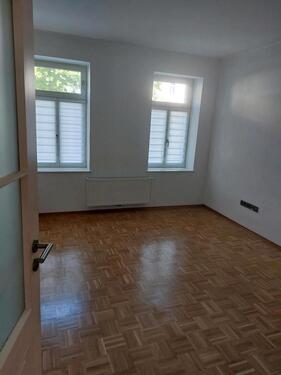 Foto - 2-Zimmer-Wohnung + Balkon + 2 Abstellräume – 42 m²