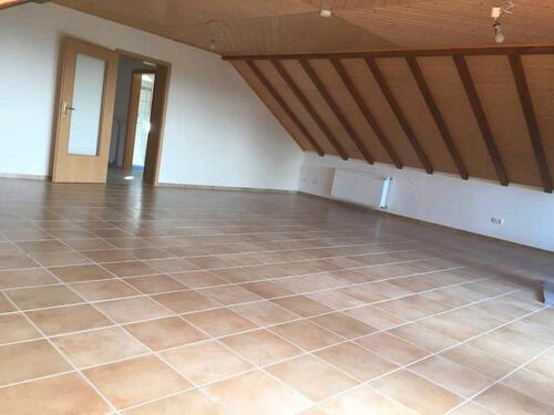 Foto - 2 Zimmer Dachgeschoßwohnung in Wetter (Hessen)