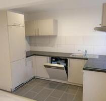 Schorndorf, 2,5-Zimmer-Wohnung, renoviert, mit EBK u. Balkon