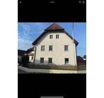 Altes Haus mit großem Grundstück Zentralheizung vorhanden - Abensberg