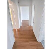 Wohnung 55 m2 - 650,00&nbsp;EUR Kaltmiete, ca.&nbsp; 55,00&nbsp;m&sup2; in Solingen (PLZ: 42651)