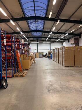 Foto - Halle Lagerhalle Gewerbehalle Teilfläche mit ca. 280 qm