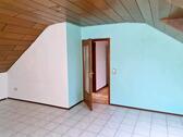 Foto - 1 Zimmer Dachgeschoßwohnung zur Miete in Östringen