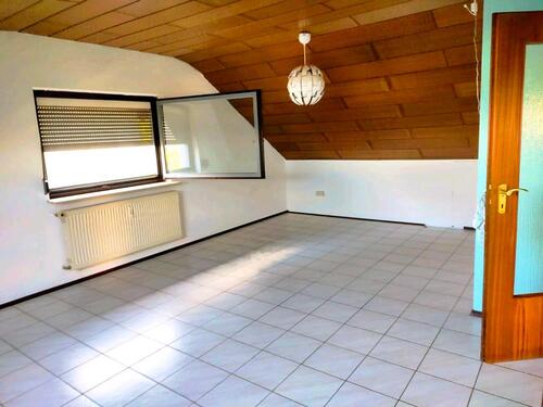 Foto - Dachgeschoßwohnung in Östringen zur Miete