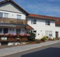 Schönes Landhaus mit 2 garages und neue heizung aus 2025! - Willingen (Upland)