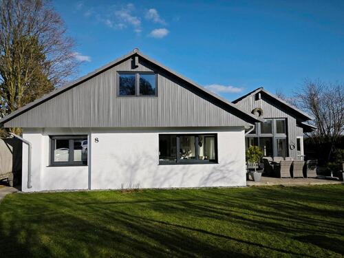 Foto - Ein- bis Zweifamilienhaus mit großzügigem Wintergarten