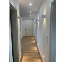 Erstbezug nach Kernsanierung 4-Zimmer Whg. Balkon und EBK gehoben - Neu-Isenburg