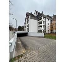 Saubere & helle Tiefgarage in der Goldbachstraße in Nürnberg