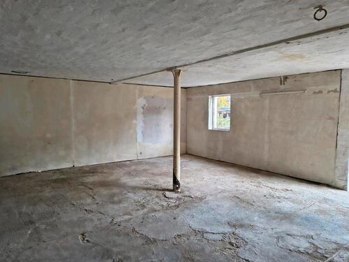 Foto - zwei zusammenhängende Stellplätze in einer Gemeinschaftsgarage