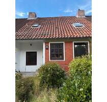 Provisionsfrei: Renoviertes Reihenhaus in 21680 Stade