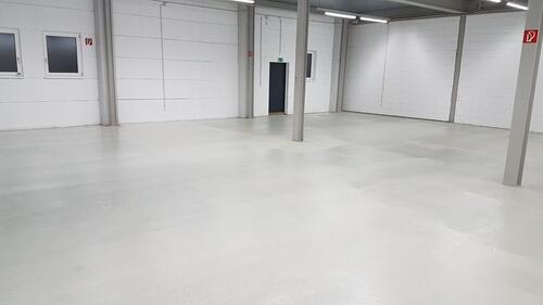 Foto - Gewerbehalle Lagerhalle mit Büro, WC, Küche