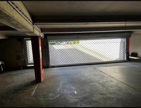 Foto - Tiefgarage Stellplatz, Laatzen-Zentrum