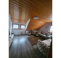 Große 4-Zimmer-Dachgeschosswohnung in Widdershausen zu vermieten - Vöhringen