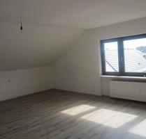 4 Zimmer Dachgeschoßwohnung - 1.260,00&nbsp;EUR Kaltmiete, ca.&nbsp; 114,45&nbsp;m&sup2; in Weiterstadt (PLZ: 64331)