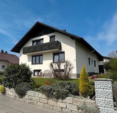 Foto - Einfamilienhaus Aham mit 2 Wohneinheiten