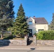 Freistehendes Einfamilienhaus mit Südgarten und Nebengelass - Lichtenstein (Sachsen)