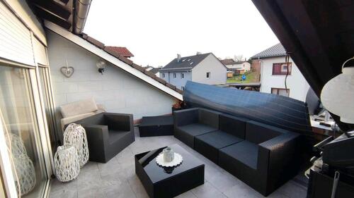 Foto - Helle 3,5 Zimmer DG-Wohnung mit Dachterrasse und Küche