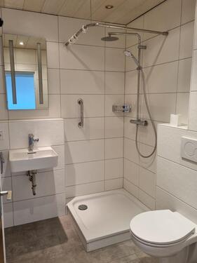 Foto - Schöne, helle, neu renovierte 2 ZKB von privat zu vermieten