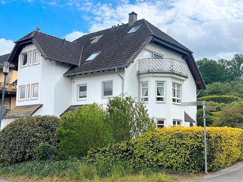 Foto - Helle 5-Zimmer-Maisonett-Wohnung mit Balkon, Einbauküche und Stellplätze in Hadamar!