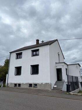 Foto - Freistehendes, kernsaniertes Einfamilienhaus in ruhiger Lage