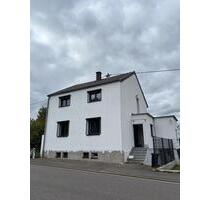 Freistehendes, kernsaniertes Einfamilienhaus in ruhiger Lage - Quierschied