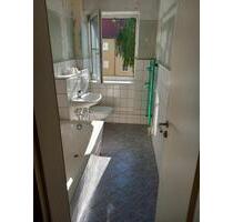 Zwei-Raum Wohnung - 38.000,00&nbsp;EUR Kaufpreis, ca.&nbsp; 45,00&nbsp;m&sup2; in Bad Lauchstädt (PLZ: 06246)