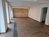 Foto - Mehrfamilienhaus mit Geschäftsräumen