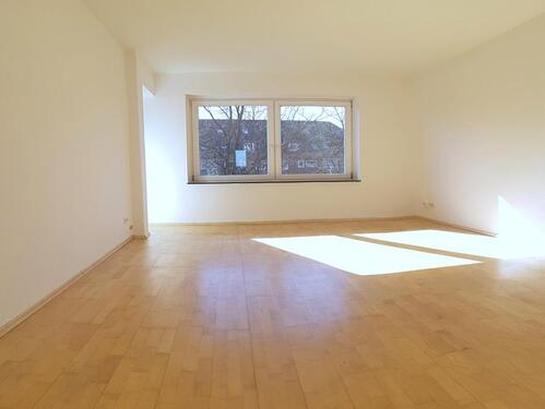 Foto - Helle 2,5-Zi-Wohnung EBK Balkon Pinneberg citynah 15 min Hamburg