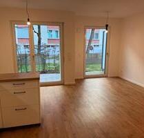 Schönes Apartment mit eigener Terrasse und EBK in München