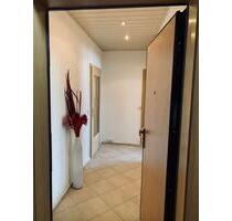 Ihr neues Zuhause: Gepflegte 4-Raum-Wohnung mit Fernblick und Einbauküche - Chemnitz Markersdorf