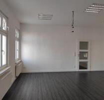 Büro in ZOB-Nähe, im 1. OG mit Fahrstuhl in Lüchow - Lüchow (Wendland)