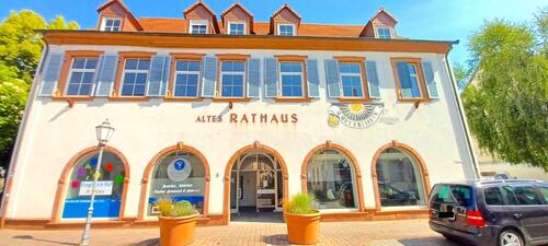 Foto - Mehrfamilienhaus und Gewerbefläche in Innenstadtlage