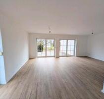 Schöne Doppelhaushälfte mit Garten 4 ZKB ca. 120 qm - Dillingen an der Donau