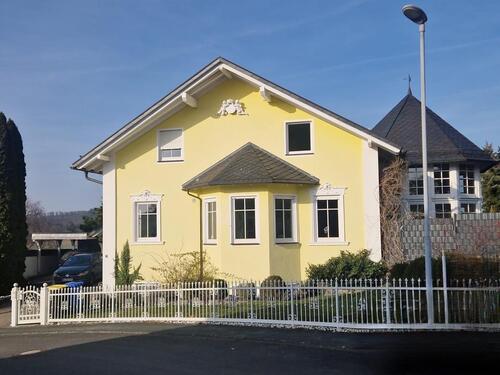 Foto - Haus mit Lebensfreude trifft Stil