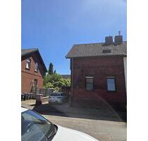 Familienfreundliche Doppelhaushälfte 5 Zimmer Garten Terrasse - Alsdorf
