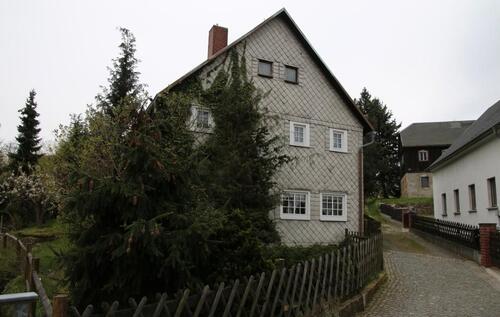 Foto - Haus mit großem Grundstück in Löbau – für Handwerker & Sanierer