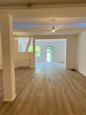 Foto - 2 Zimmer Wohnung zu vermieten - 1.250,00 EUR Kaltmiete,