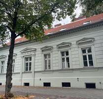 Hochwertige 3-Zimmer-Whg. mit EBK & Garten im sanierten Denkmal - Berlin Neukölln