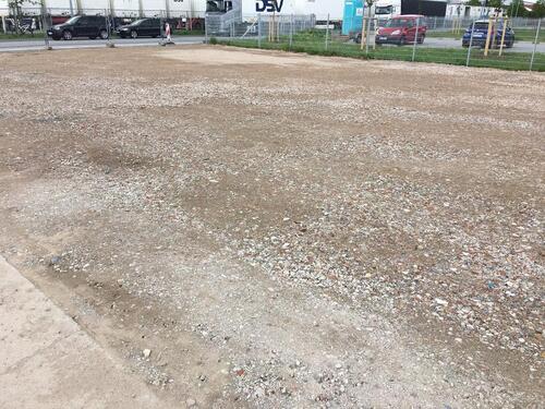 Foto - Stellplatz für Wohnwagen Wohnmobile Anhänger Boot Auflieger