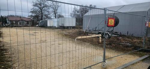 Foto - Außen Stellplätze für Wohnmobil, Autos, Anhänger zur Miete