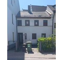 Haus,Einfamilienhaus - 185.000,00&nbsp;EUR Kaufpreis, ca.&nbsp; 130,00&nbsp;m&sup2; in Vilsbiburg (PLZ: 84137)