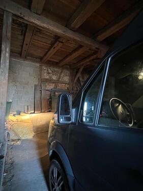 Foto - Stellplatz in Scheune für großes Wohnmobil oder mehrere Oldtimer