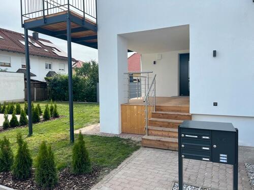 Foto - Wie ein kleines Haus! Exklusive 3-Zimmer Wohnung + eigener Garten