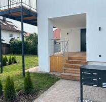 Wie ein kleines Haus! Exklusive 3-Zimmer Wohnung + eigener Garten - Gilching