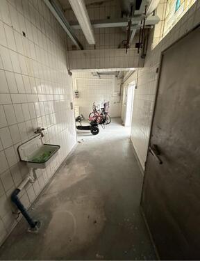 Foto - Halle, Gewerbefläche, Lager, Atelier, Werkstatt, Produktion,