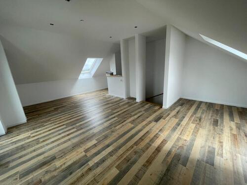 Foto - Haus zur Miete in Puchheim-Ort - 2.335,00&nbsp;EUR Kaltmiete, ca.&nbsp; 128,00&nbsp;m&sup2;