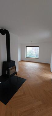 Foto - Freistehendes Einfamilienhaus mit großem Garten zu vermieten