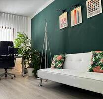Moderne Arbeitsplätze in kreativer Agenturumgebung - Berlin Lankwitz